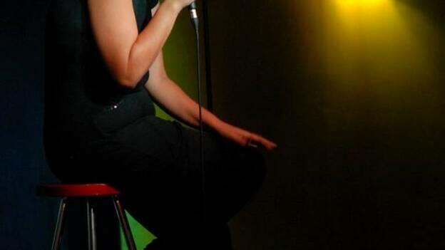 Petite Lorena presenta su espectáculo cómico en Distrito Cultura