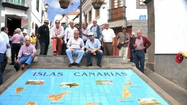 Visita de socios a Aguas de Firgas