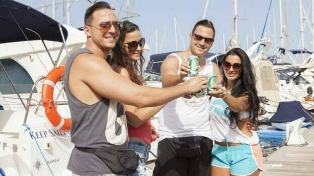 Travesía en velero de los ganadores del concurso de Cerveza Reina