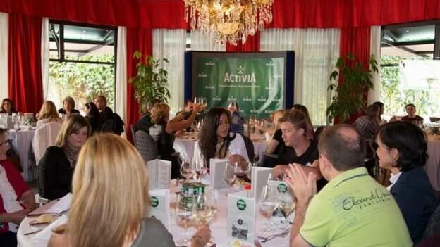 Taller Activia para disfrutarla comida con los 5 sentidos