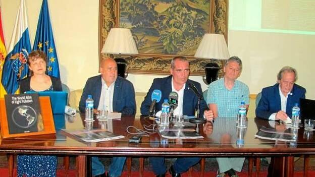 Freno a la luz que apaga el cielo