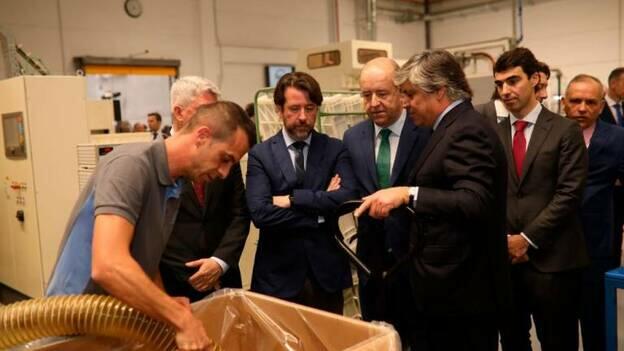 Tabsa inaugura su nueva fabrica de cigarrillos