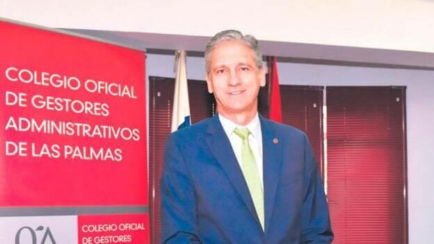 «Nuestro colectivo realiza en torno al 70% de los trámites de vehículos»