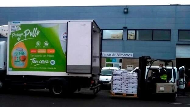 Montesano dona 2 toneladas de alimentos