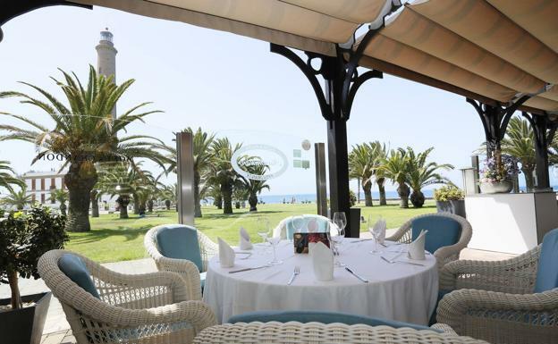 El restaurante Maximilian´s reconoce la labor de la sanidad pública