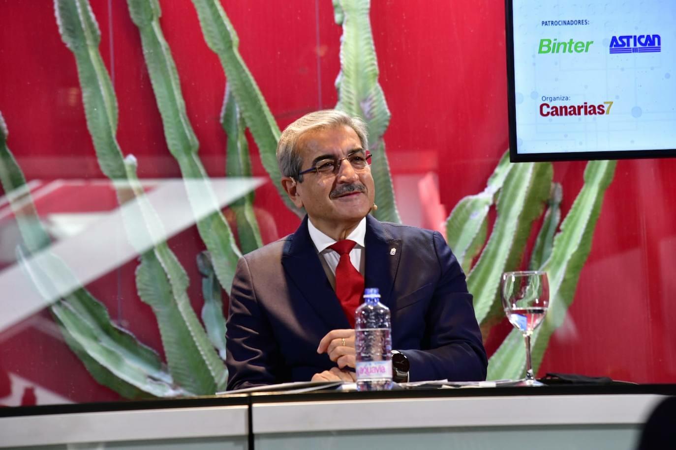 Foro de CANARIAS7: «El presupuesto es solidario»