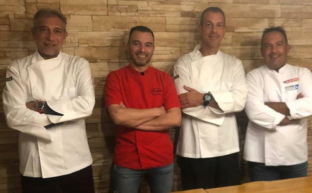 Los cuatro chefs solidarios por La Palma entregan la recaudación de su cena solidaria, que asciende a casi 14.000 euros
