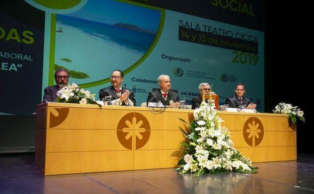 El fin de los ERTE mantiene a los graduados sociales como personal esencial