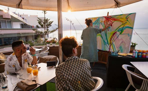 Philip Morris apoya la creatividad gastronómica de cocineros de las Islas con propuestas de menús sin combustión