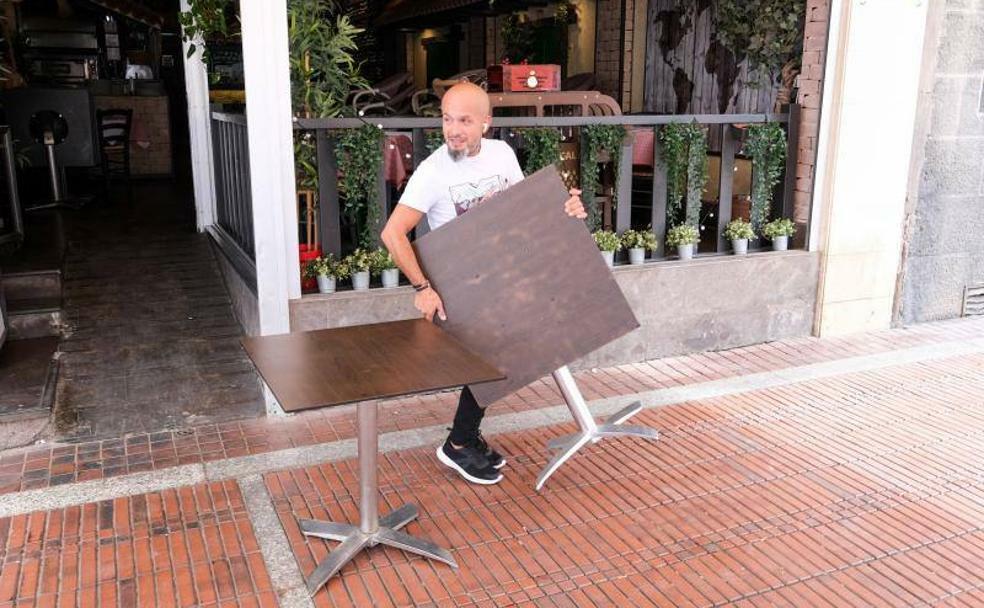 La fiebre de la noche de San Juan se apodera de Las Canteras