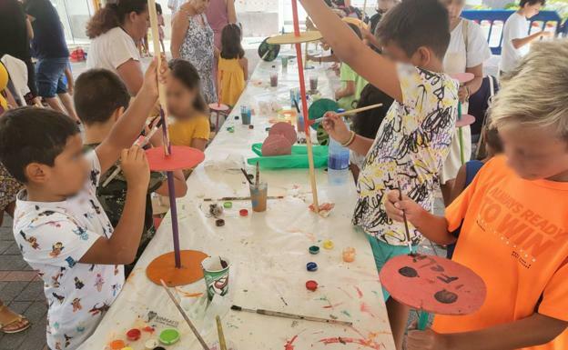 Los niños y niñas se preparan para iluminar la Retreta de Agaete