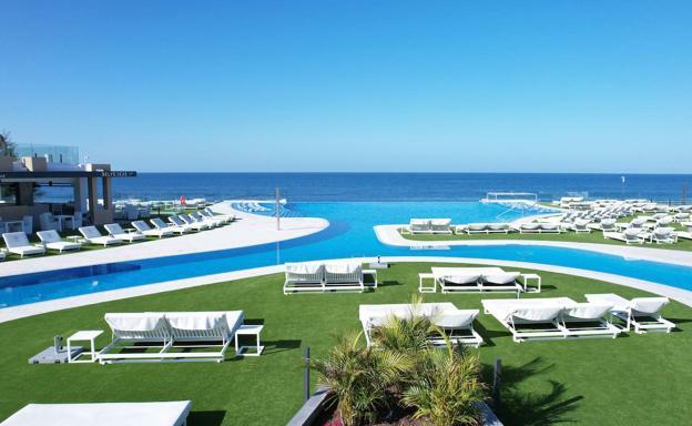 Perchel Beach Club, patrocinador oficial de la Gran Canaria Swim Week by Moda Cálida 2022