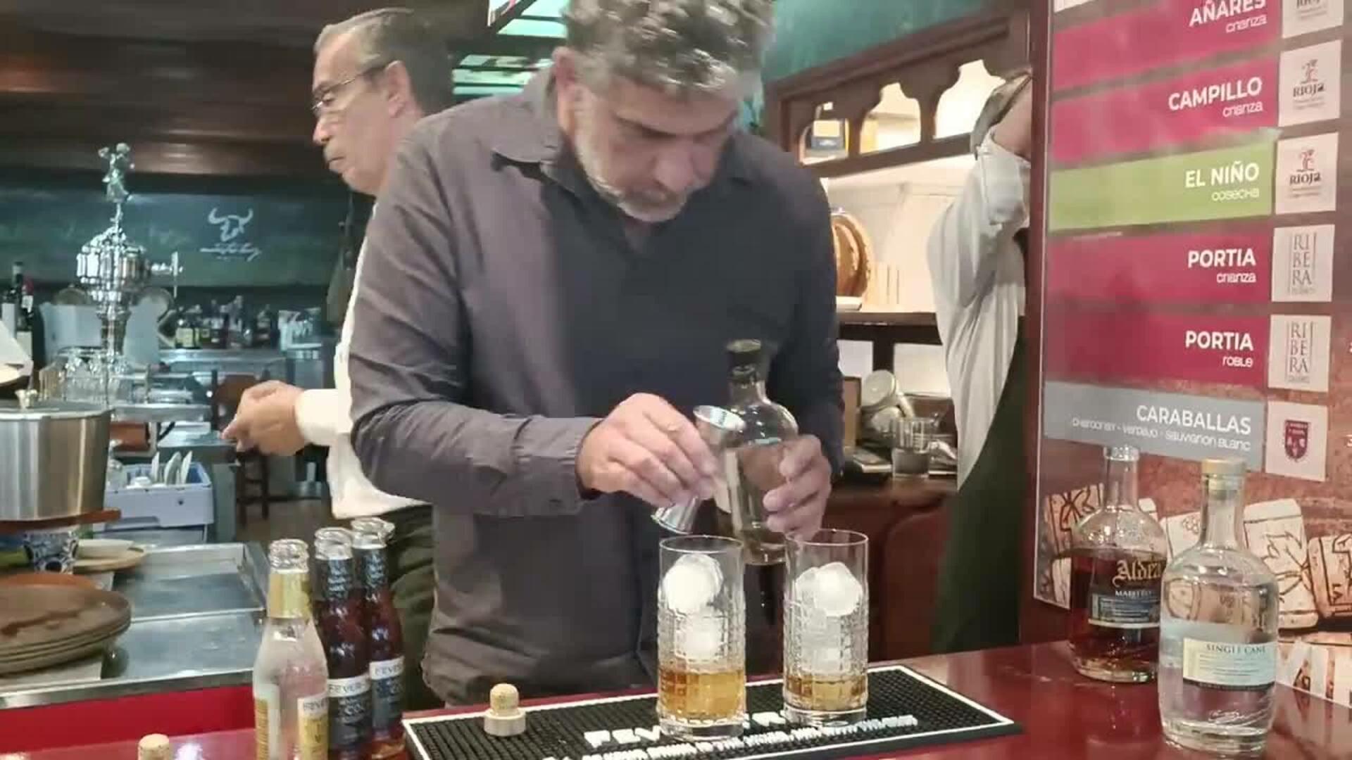 Peligroso Pérez elabora un combinado en El Pote