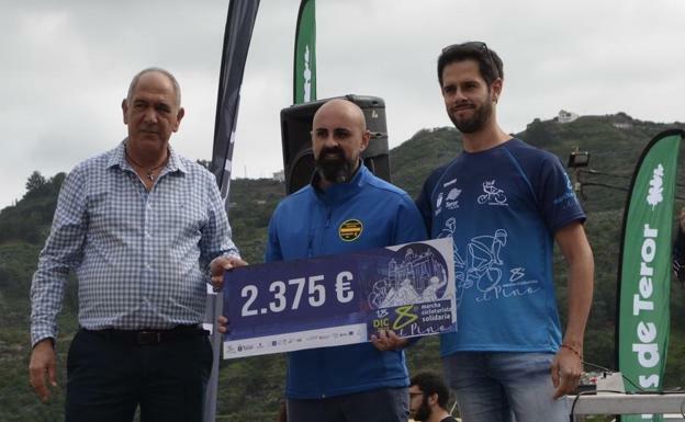 Excelente participación en la Marcha Solidaria El Pino