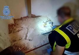 La investigación apunta a que Sibora recibió cuatro puñaladas por la espalda