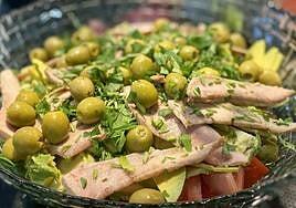 La famosa ensalada de la Bodega Extremeña