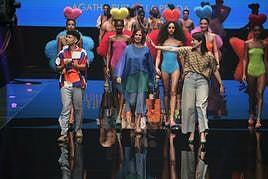 La colaboración entre Agatha Ruiz de la Prada y los canarios Beltho Couture pone fin a la segunda jornada