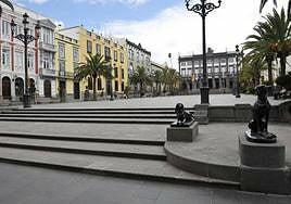 La fiesta de Farolillos iluminará la Plaza de Santa Ana este viernes