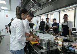 Una treintena de cocineros de la isla se forman en creatividad y vanguardia
