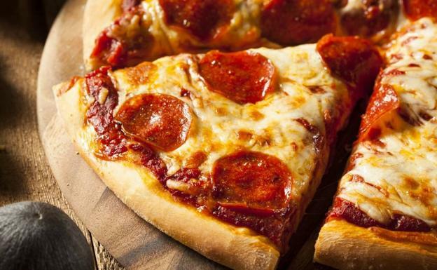 Los pedidos de pizza a domicilio se disparan en Canarias