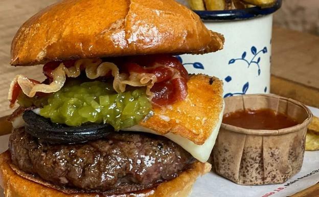 9 hamburguesas canarias luchan por ser la mejor en el Campeonato de España