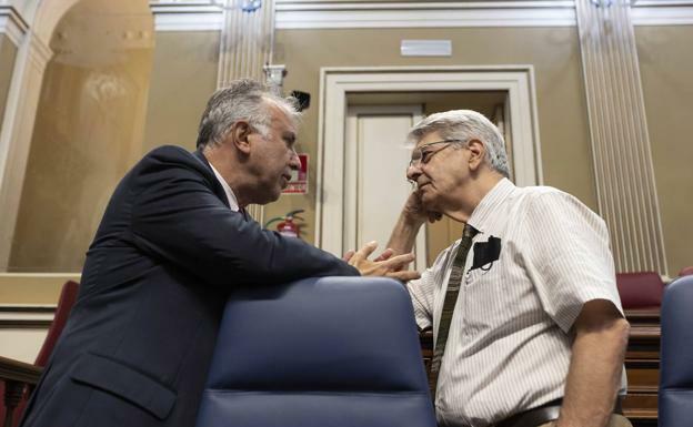 Así se repartía el dinero: «Uno, dos, tres... 5.500 (…) Eso es para dárselo al de Sanidad»