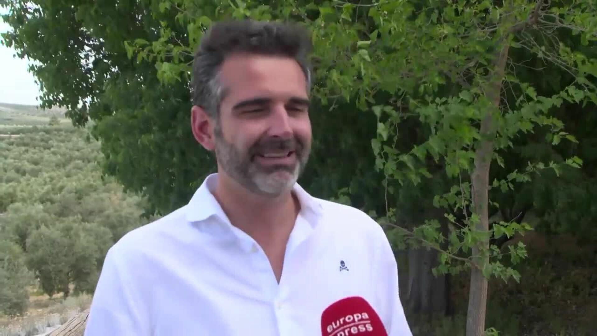 Junta critica la "actitud intolerante" de Bolaños en el Dos de Mayo, "marca de la casa Sánchez"