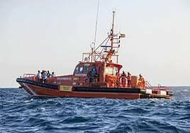 Buscan a un menor de 15 años desaparecido en aguas del Mar Menor