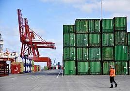 El puerto de La Luz es el tercero más importante de España en el tráfico de frutas