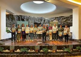 Concurso escolar, con el camello de base