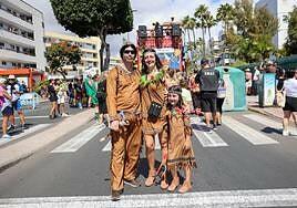 La cabalgata infantil de Maspalomas reúne a más de 17.000 mascaritas