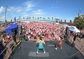Las Palmas de Gran Canaria se tiñe de rosa gracias a la Carrera de la Mujer