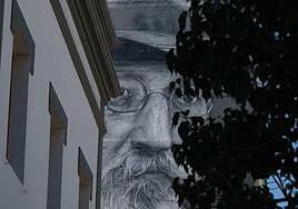 Unamuno: 200 horas a 22 metros de altura y cajas y cajas de sprays grises