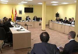 La Superliga ve cerca un «mercado libre» y la UEFA apela al «mérito deportivo»