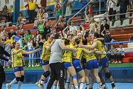 Heroicidad del Rocasa para meterse en semifinales (28-18)