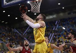 Roko Prkacin y Jovan Kljajic, las dudas de Jaka Lakovic para el derbi canario