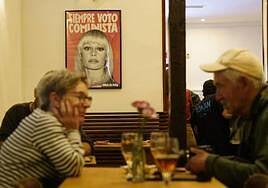 La apertura del bar de Pablo Iglesias en Lavapiés: «El puñito, que es lo que les jode»