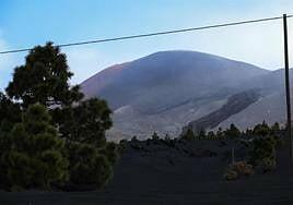 La Palma busca usos para darle valor a la ceniza expulsada por el volcán