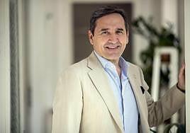 Roberto Corral gana el premio Edhasa con una biografía novelada de Gala Placidia