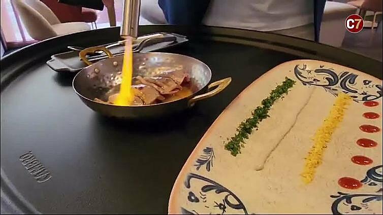 Así se hace el tataki de Miss Sushi.