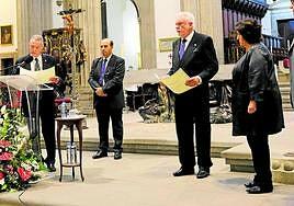 Del pregonar: pregones y pregoneros