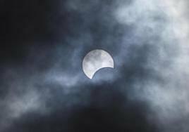 Las nubes eclipsan el eclipse