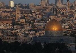 Israel lanza un comedido ataque a una base iraní que Teherán no prevé responder