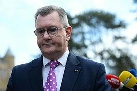 El exlíder unionista Jeffrey Donaldson acusado de once delitos sexuales