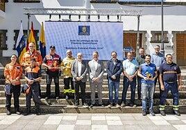 Homenaje a los profesionales y bomberos forestales que protegen a Gran Canaria del fuego