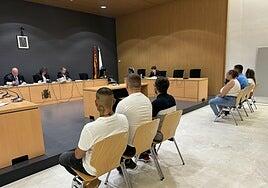 Admiten que retuvieron, pegaron y robaron a un individuo en Sardina del Sur