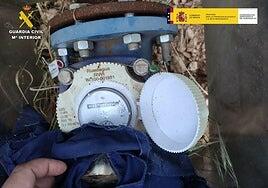 Imanes para robar millones de litros de agua