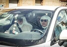 Las monjas rebeldes reciben un ultimátum para dejar el convento y ellas llaman a la Guardia Civil