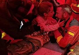Dos niños rescatados por la UME en el terremoto de Turquía visitan España para ver a sus «ángeles sin alas»