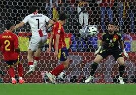 España muestra sus primeras grietas antes de imponer su ley